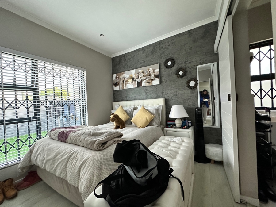 3 Bedroom Property for Sale in Table View Western Cape
